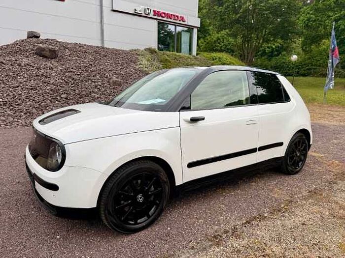 Honda e Basis