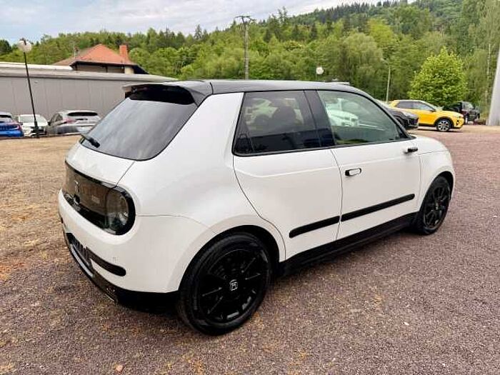 Honda e Basis