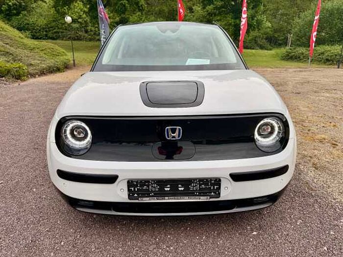 Honda e Basis