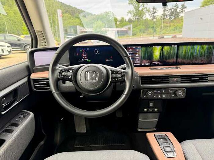 Honda e Basis