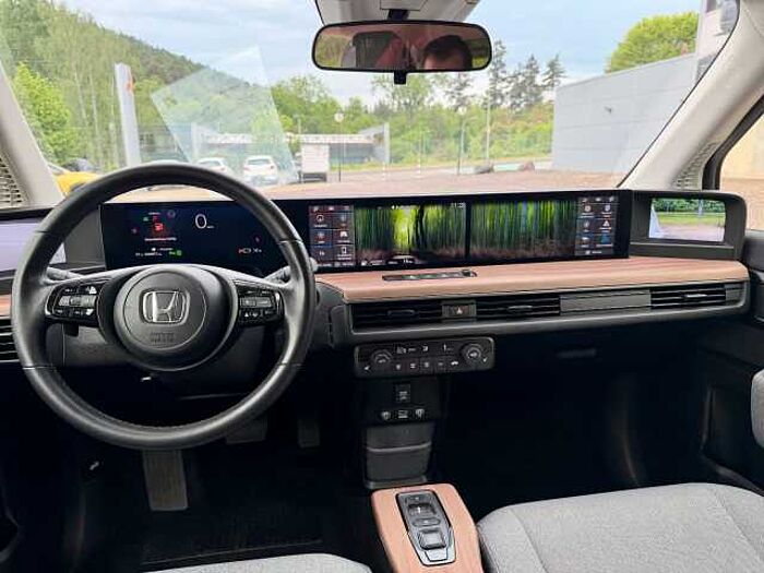 Honda e Basis