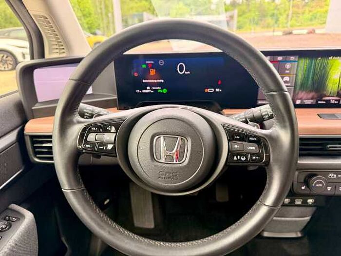 Honda e Basis